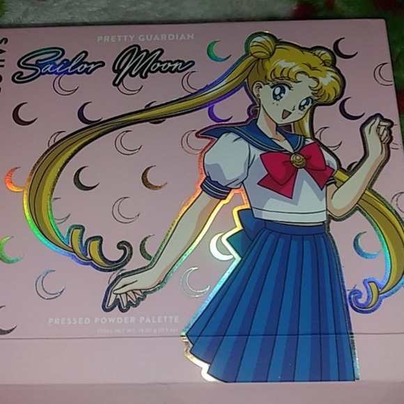 Sailor moon X Colorpop eye palet - Picture 4 of 6